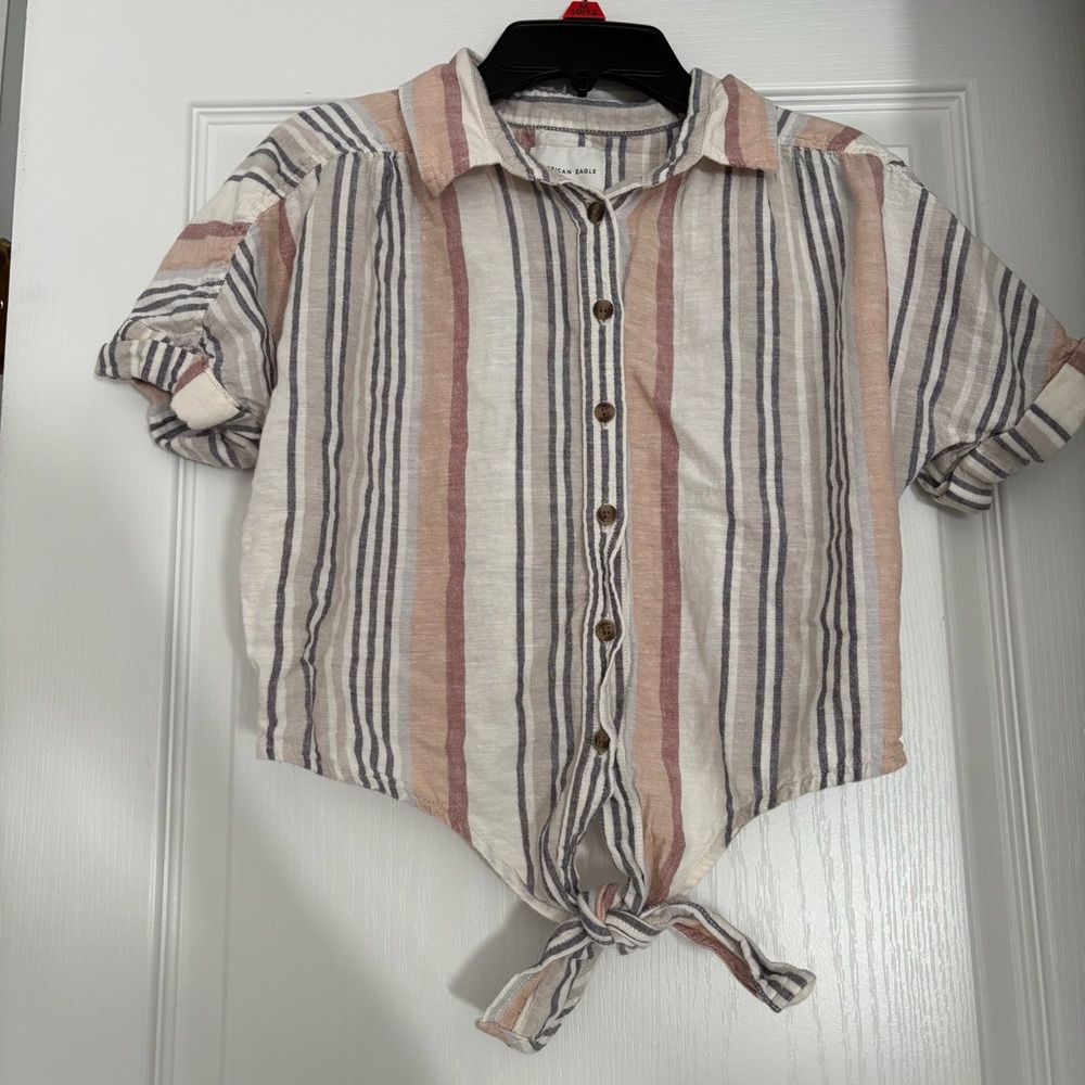 American Eagle button up shirt